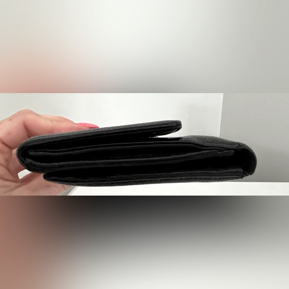 Authentic CHANEL Caviar Black Leather Wallet - Picture 3 of 10